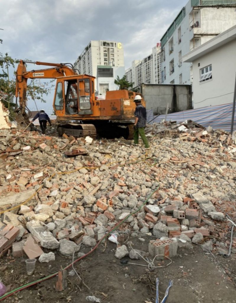 ĐẬP PHÁ NHÀ CŨ QUẬN 5 CÔNG TY TNHH CƠ GIỚI AN PHONG PHÁT 
