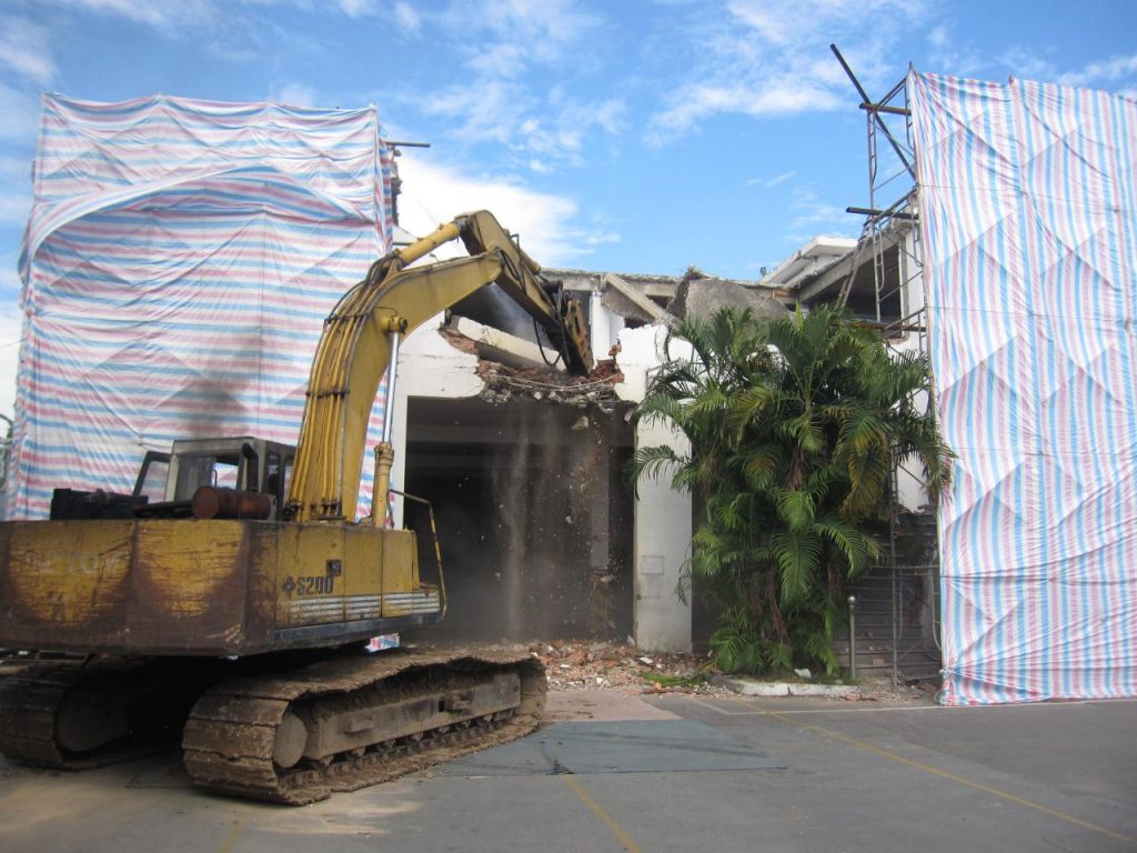 ĐẬP PHÁ NHÀ CŨ QUẬN GÒ VẤP CÔNG TY TNHH CƠ GIỚI AN PHONG PHÁT 