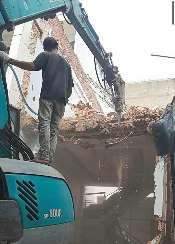 THÁO DỠ NHÀ CŨ QUẬN GÒ VẤP CÔNG TY TNHH CƠ GIỚI AN PHONG PHÁT 