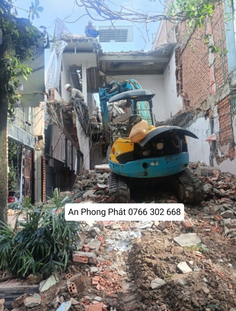 ĐẬP PHÁ NHÀ CŨ QUẬN 4 CÔNG TY TNHH CƠ GIỚI AN PHONG PHÁT 