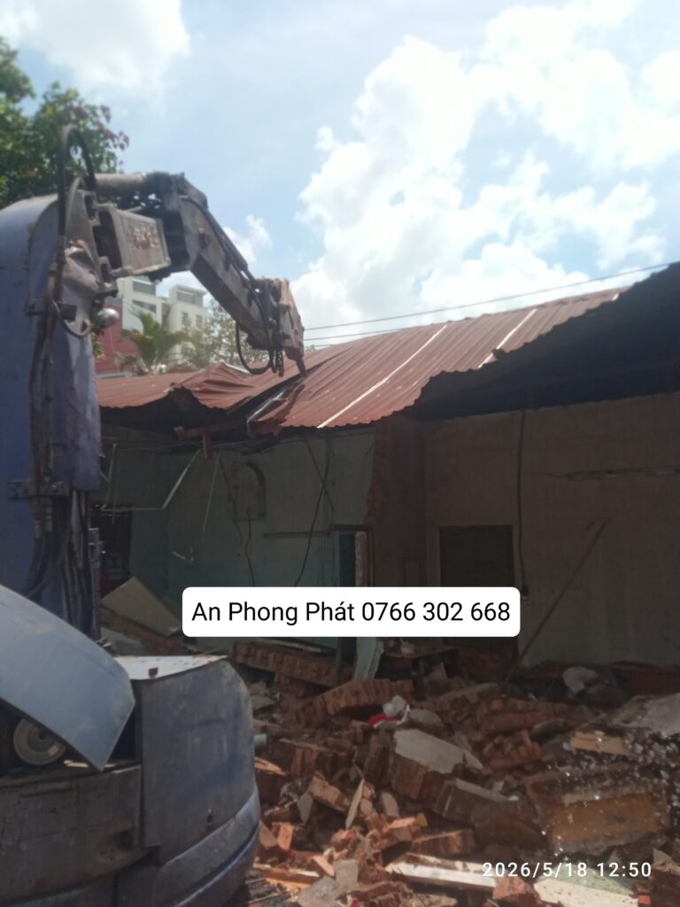 ĐẬP PHÁ NHÀ CŨ QUẬN 4 CÔNG TY TNHH CƠ GIỚI AN PHONG PHÁT