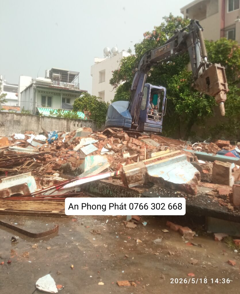 ĐẬP PHÁ NHÀ CŨ QUẬN 4 CÔNG TY TNHH CƠ GIỚI AN PHONG PHÁT